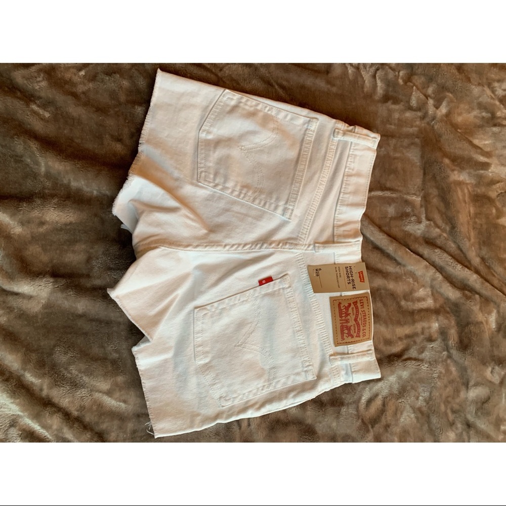 Levi’s Shorts - Picture 2 of 2